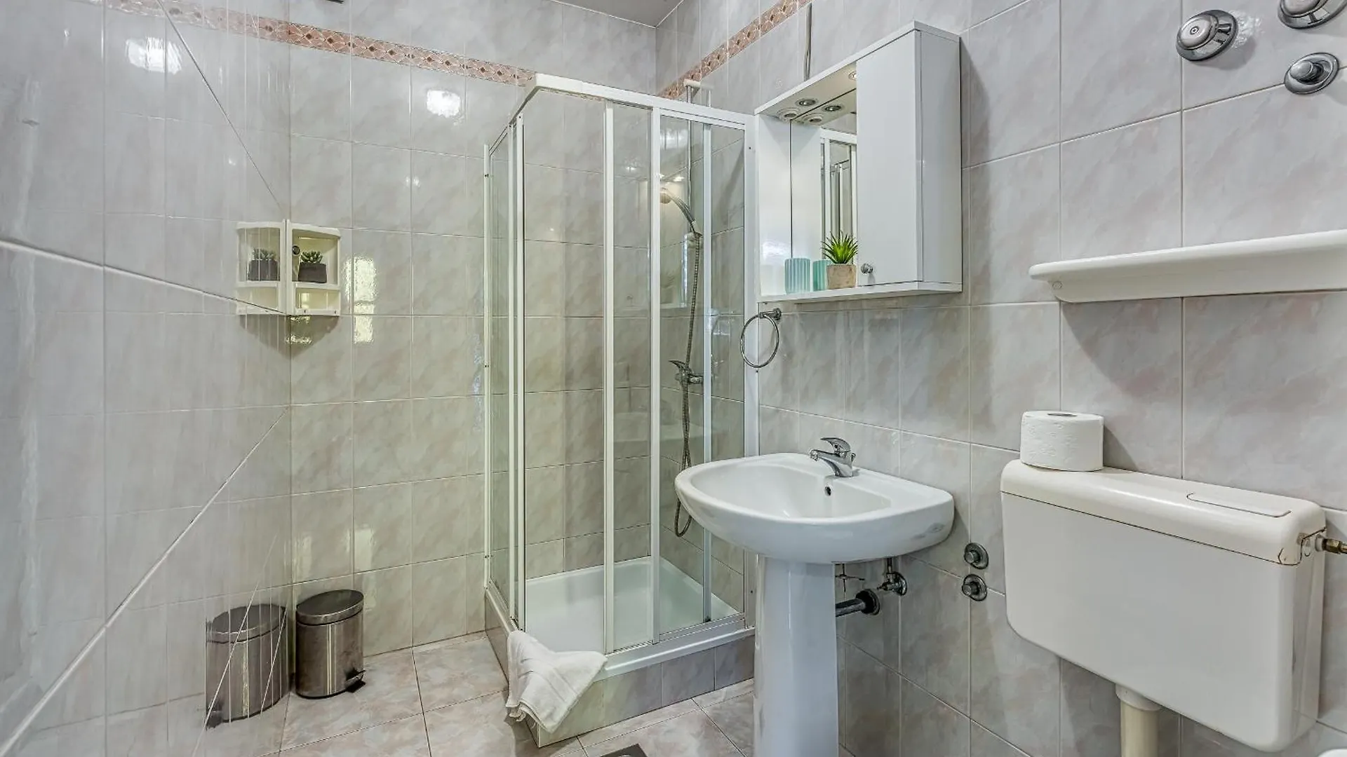 Hotel Punta B Porec 3*,  Croazia