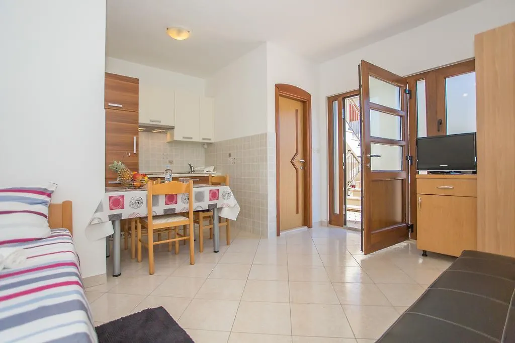 Hotel Punta B Porec Affittacamere